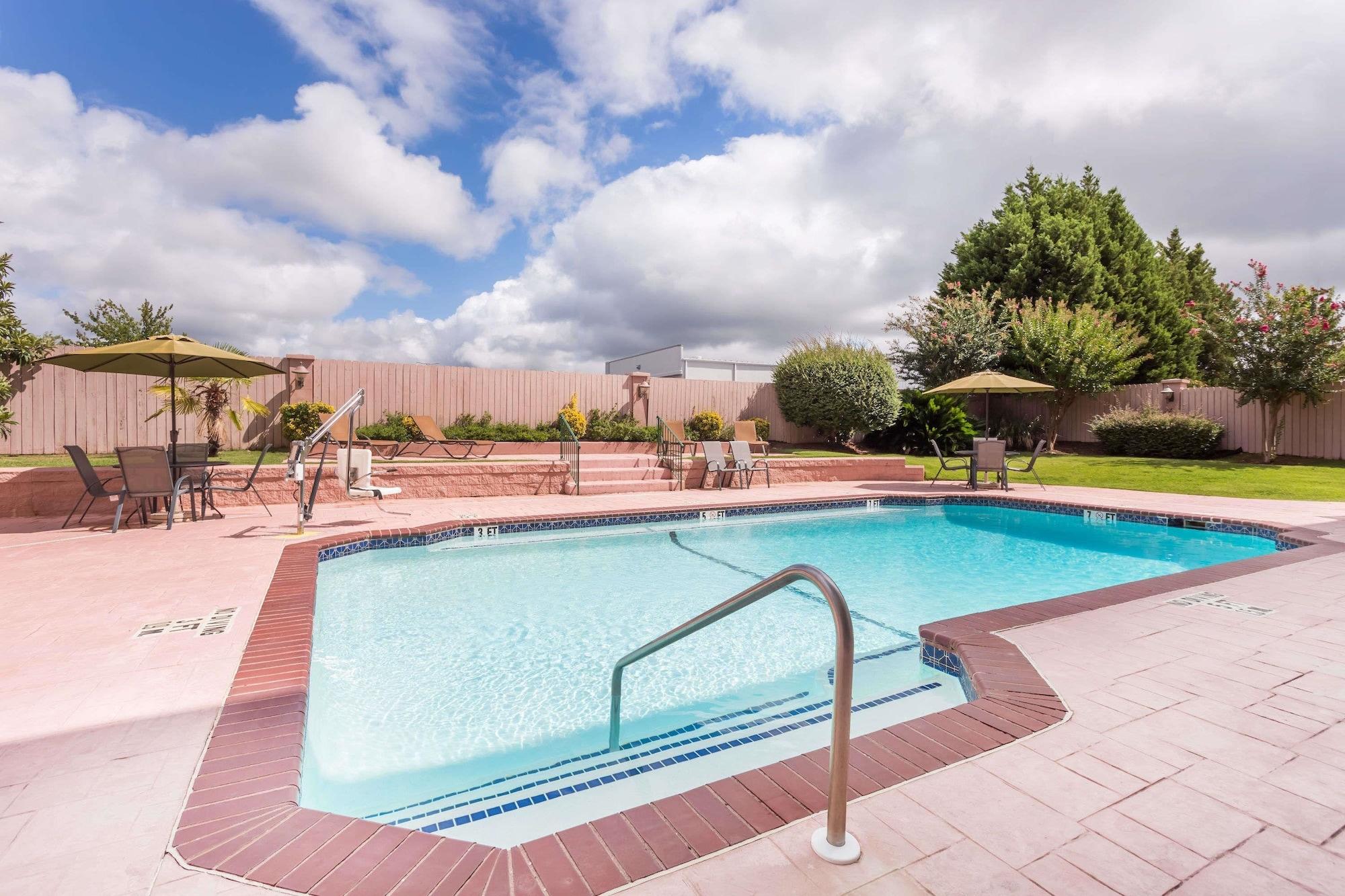 La Quinta By Wyndham Columbus North Hotell Eksteriør bilde