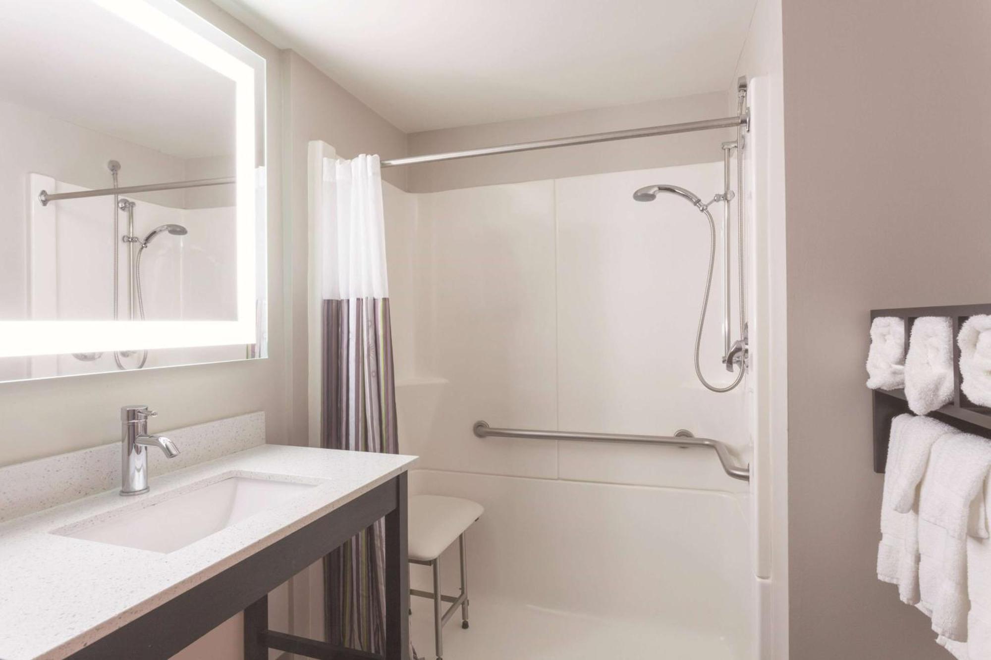 La Quinta By Wyndham Columbus North Hotell Eksteriør bilde